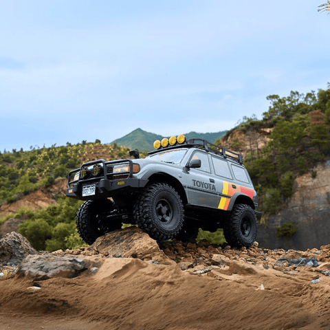 FMS 1:10 FCX10 LC80 Toyota Land Cruiser 80 RS | India